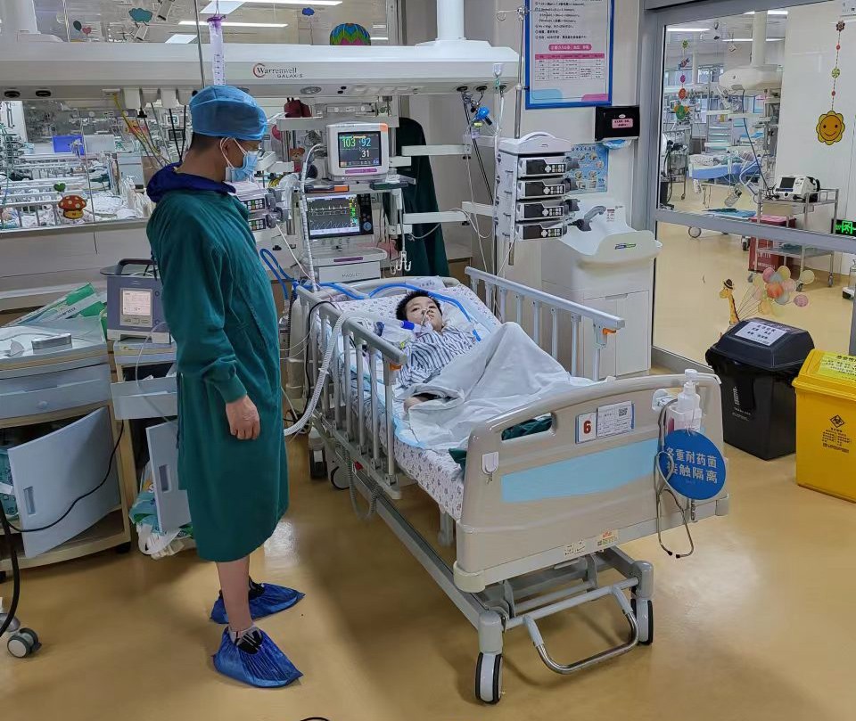 安岳县跨省救护车出租公司